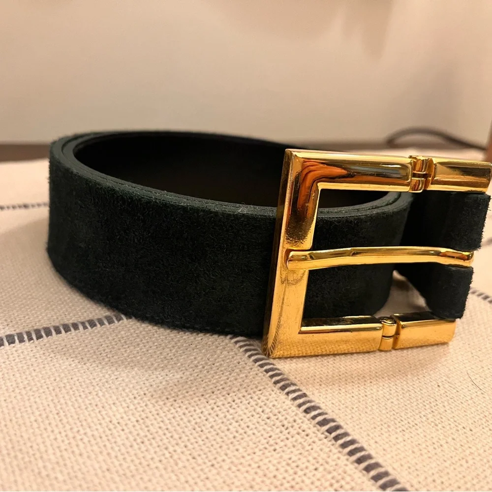 Express Green Leather Belt Gold Buckle Size Medium Chic Polished Look Office EUC